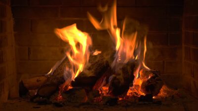 Popping and crackling fireplace
